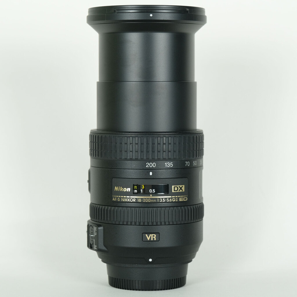 Nikon AF-S DX NIKKOR 18-200mm F3.5-5.6G ED VR IIの出品 | ONE SCENE
