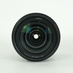 Panasonic LUMIX S 28-200mm F4-7.1 MACRO O.I.S.