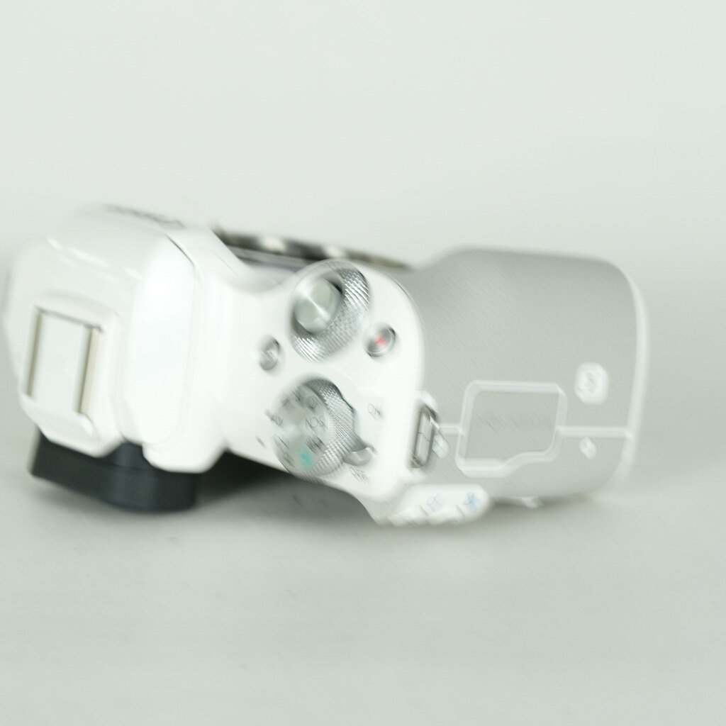 Canon EOS Kiss Mの出品 | ONE SCENE（ワンシーン）