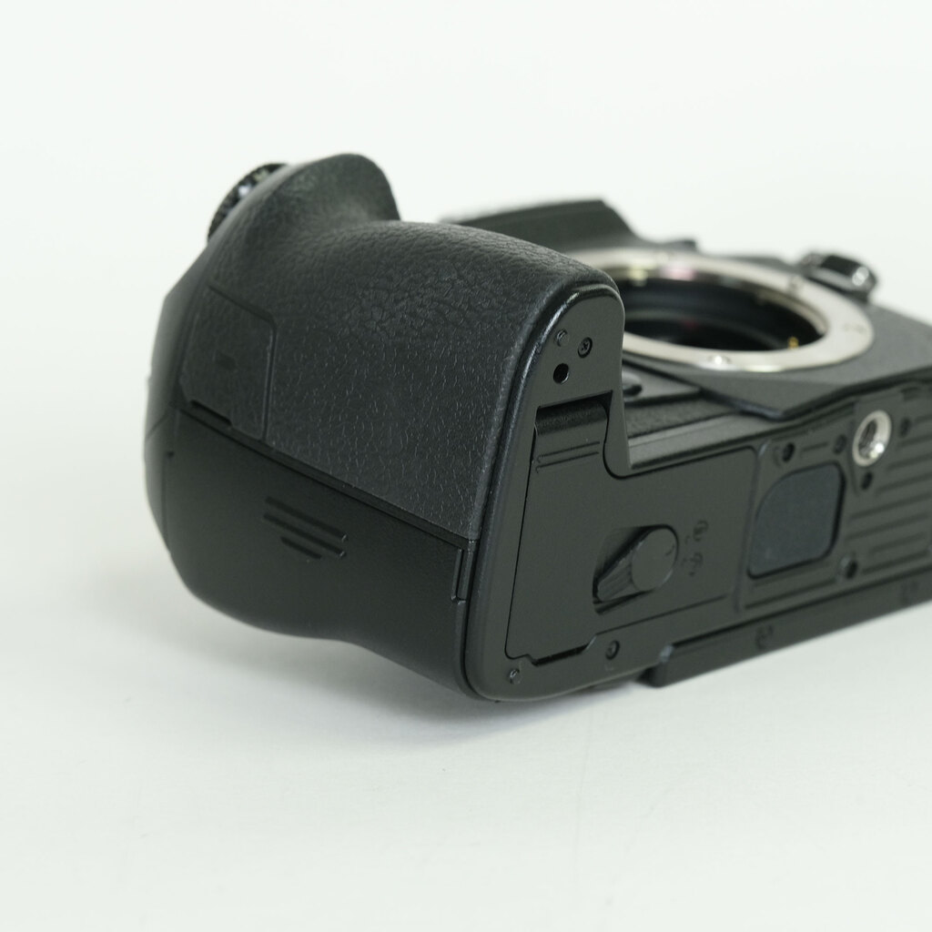 OLYMPUS OM-D E-M1 Mark II