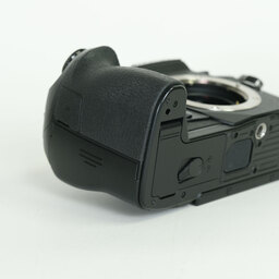 OLYMPUS OM-D E-M1 Mark II