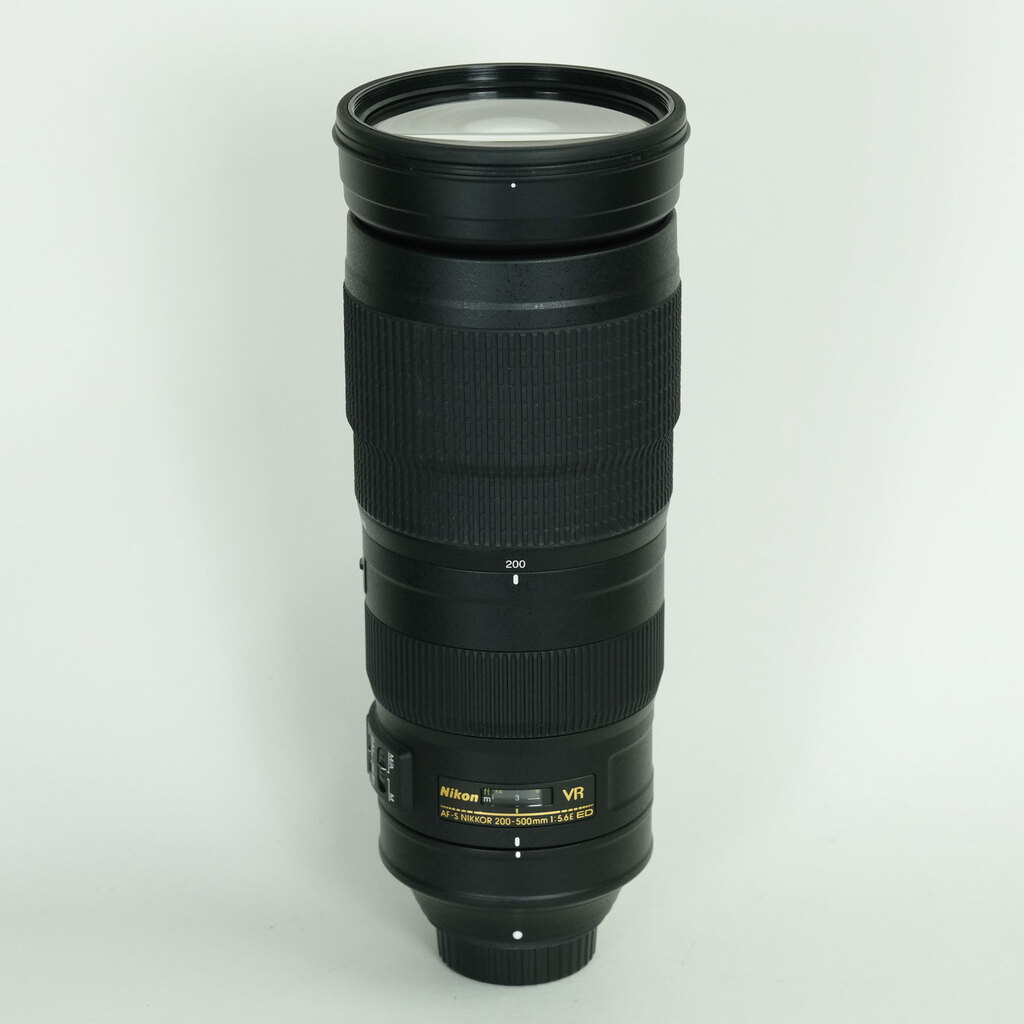 Nikon AF-S NIKKOR 200-500mm f/5.6E ED VR Nikon AF-S NIKKOR 200-500mm f/5.6E ED VR