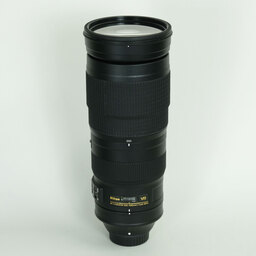 Nikon AF-S NIKKOR 200-500mm f/5.6E ED VR Nikon AF-S NIKKOR 200-500mm f/5.6E ED VR