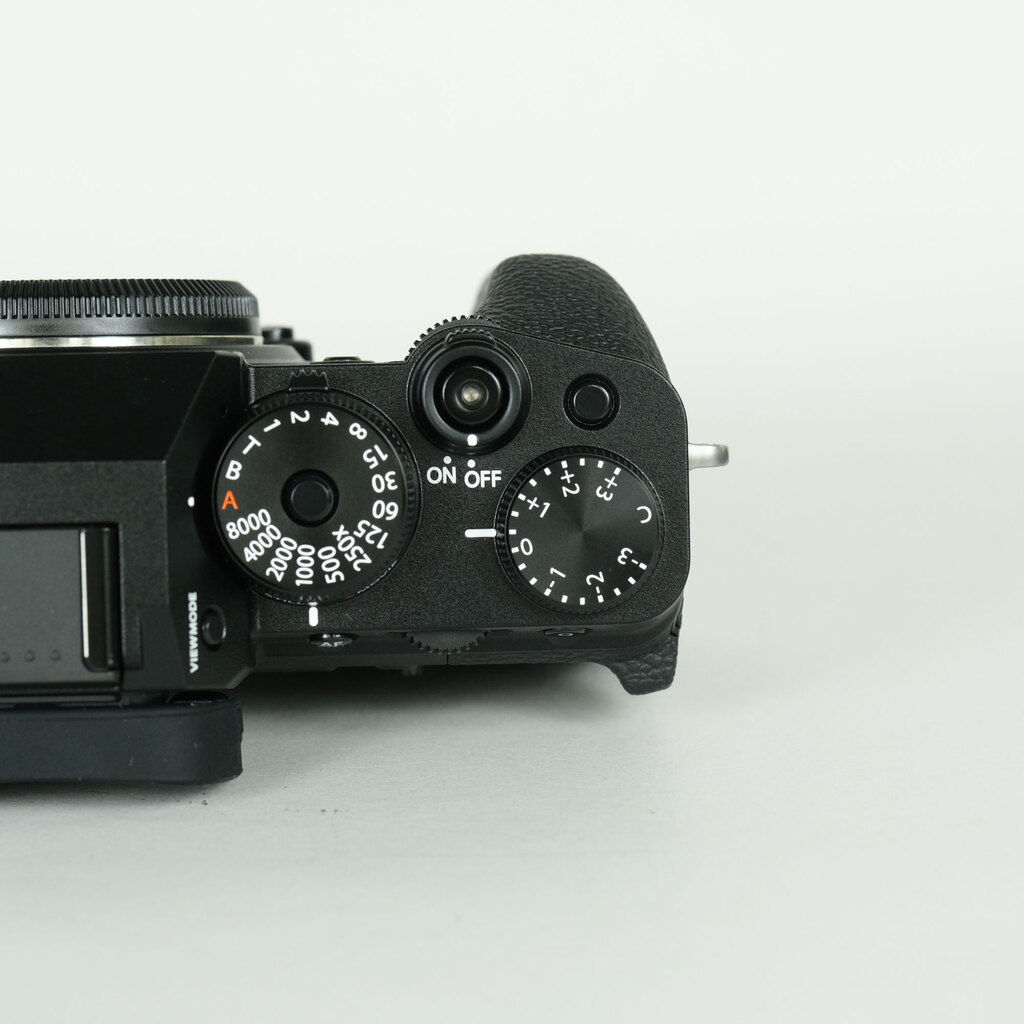 FUJIFILM X-T4
