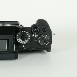 FUJIFILM X-T4
