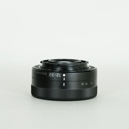 Panasonic LUMIX DC-G100V 標準ズームレンズ ＋ トライポッドグリップキット