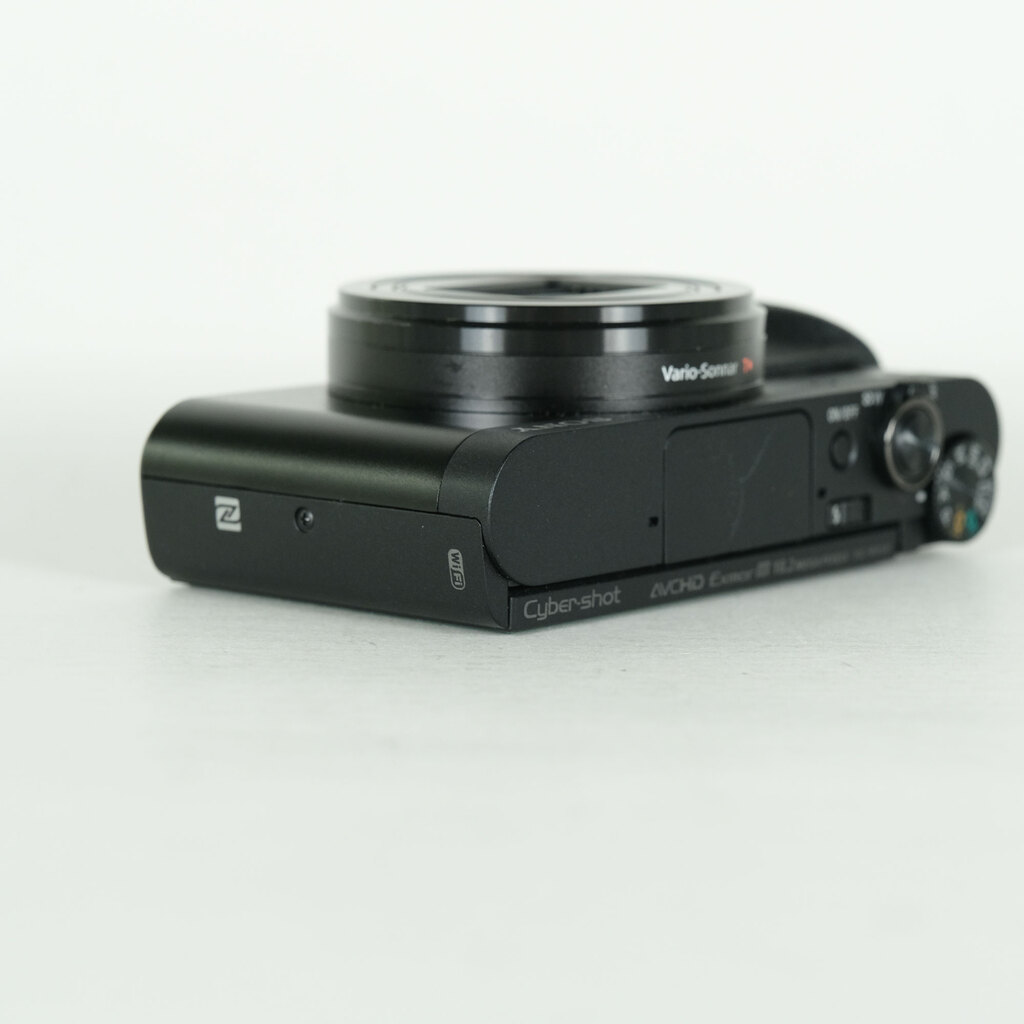 SONY DSC-WX500 ブラック 動作確認済 コンデジ wifi 自撮り可 SONY Cyber-shot DSC-WX500 ブラックの出品 | ONE SCENE（ワンシーン）