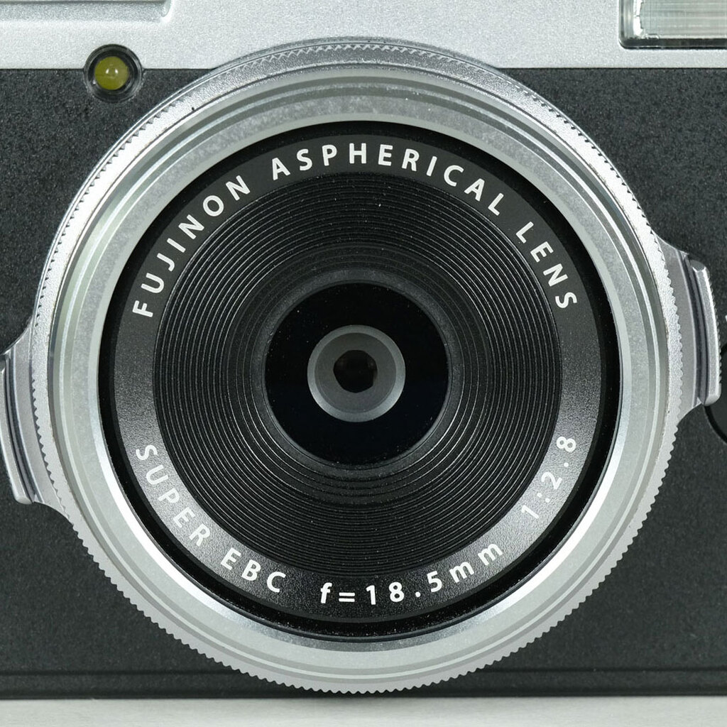 FUJIFILM X70 シルバー FUJIFILM X70 シルバー