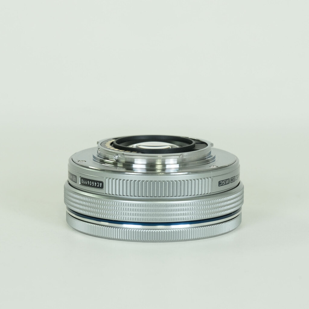 OLYMPUS M.ZUIKO DIGITAL ED 14-42mm F3.5-5.6 EZ シルバー