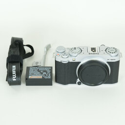 FUJIFILM X-M5 FUJIFILM X-M5