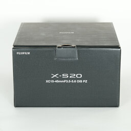 FUJIFILM X-S20