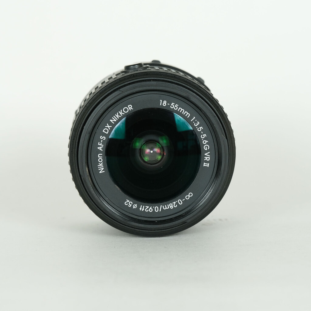 Nikon AF-S DX NIKKOR 18-55mm f3.5-5.6G VR II