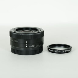 Panasonic LUMIX G VARIO 12-32mm / F3.5-5.6 ASPH. / MEGA O.I.S.