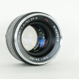 Carl Zeiss Planar T* 50mm F1.4 ZF.2 [ニコンF用]