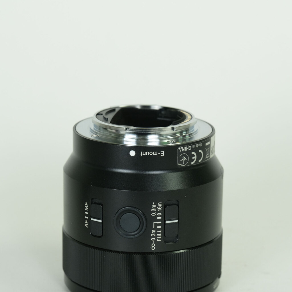 SONY FE 50mm F2.8 Macro SEL50M28 SONY FE 50mm F2.8 Macro SEL50M28