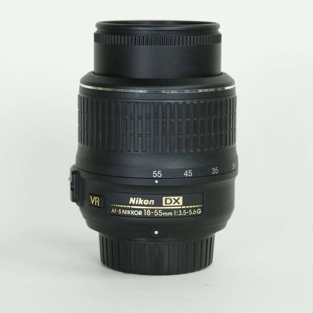 Nikon AF-S DX NIKKOR 18-55mm F3.5-5.6 G VR