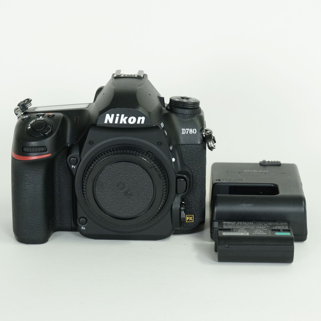 Nikon D780