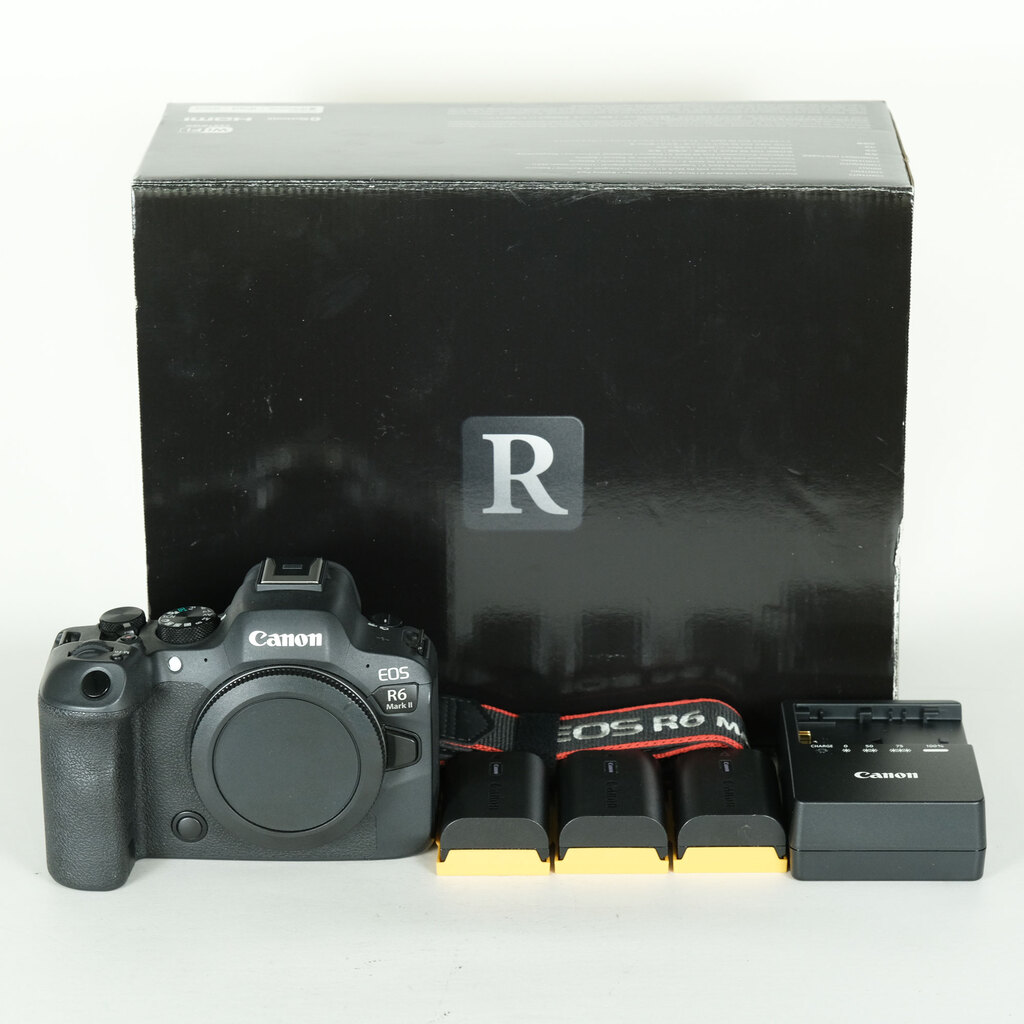 Canon EOS R6 Mark II Canon EOS R6 Mark II