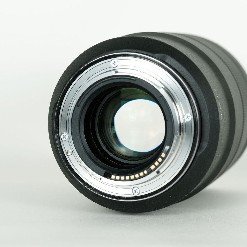 Canon RF135mm F1.8 L IS USM