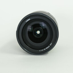 Panasonic LUMIX S 24-105mm F4 MACRO O.I.S.