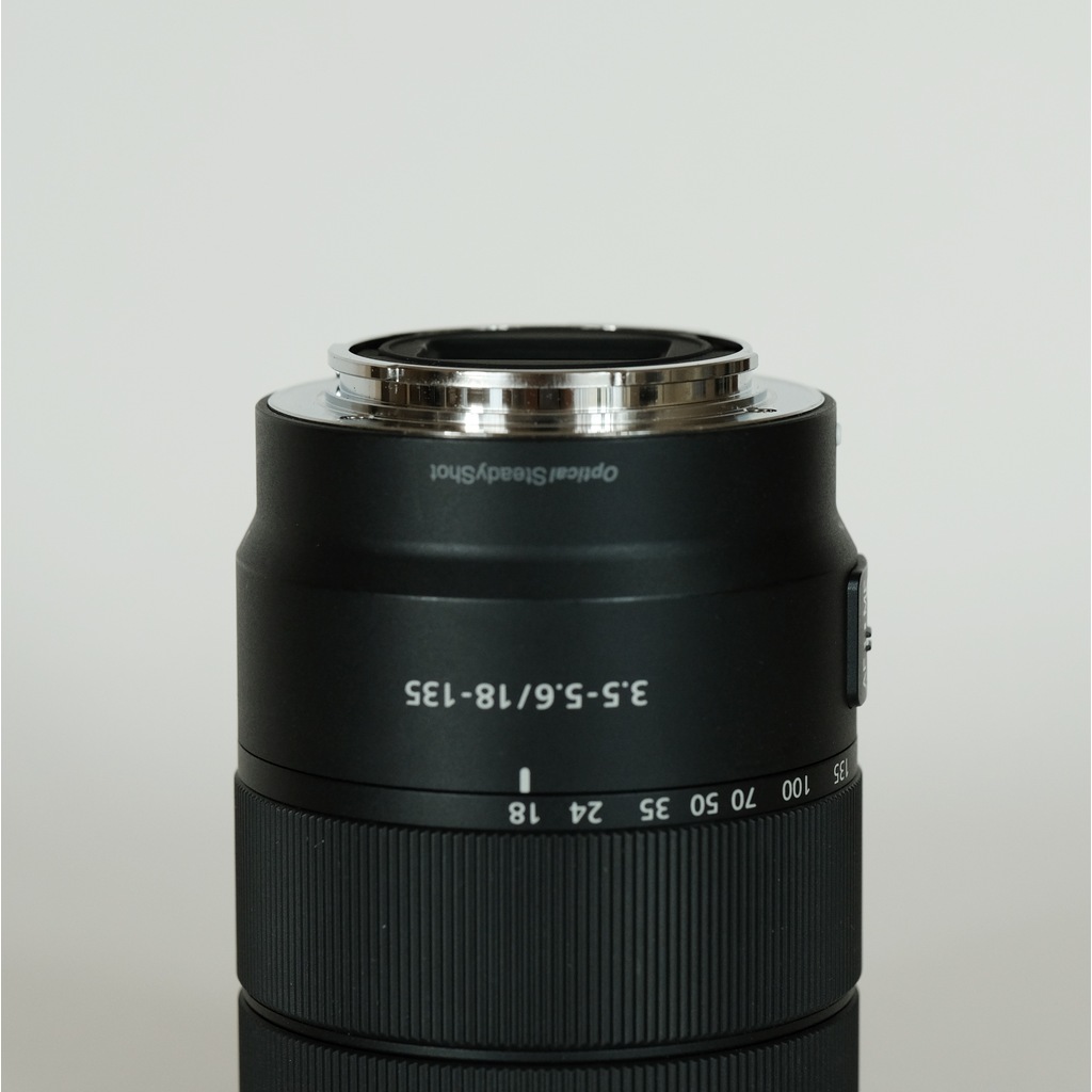SONY E 18-135mm F3.5-5.6 OSS SEL18135
