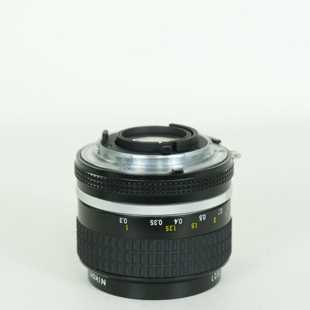 Nikon AI Nikkor 35mm F2S Nikon AI Nikkor 35mm F2S