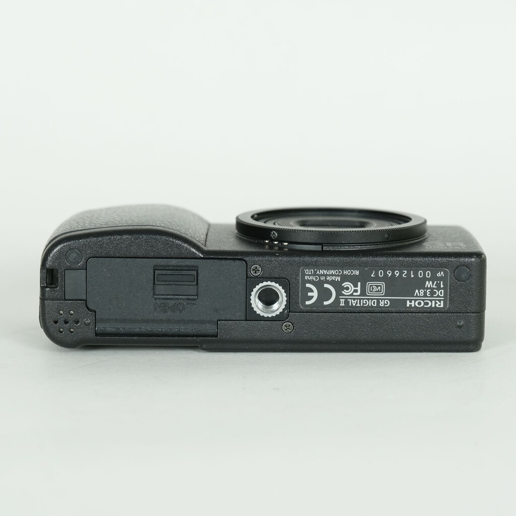 RICOH GR DIGITAL II