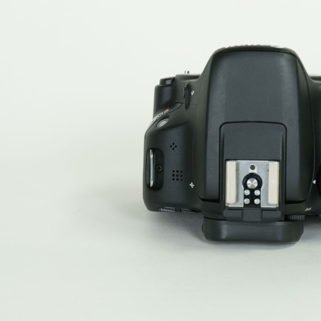 Canon EOS Kiss X7