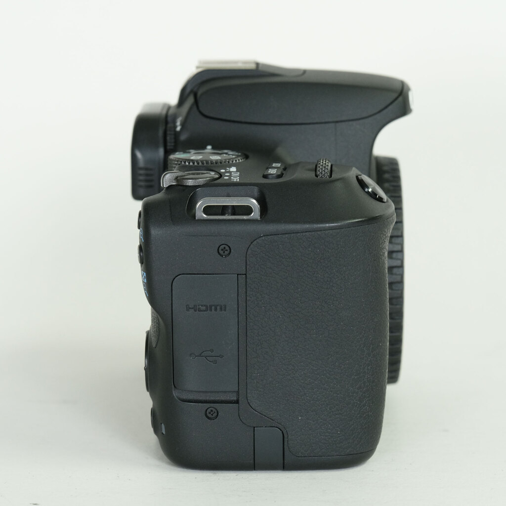 Canon EOS Kiss X9