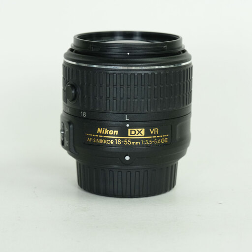 Nikon AF-S DX NIKKOR 18-55mm f3.5-5.6G VR II