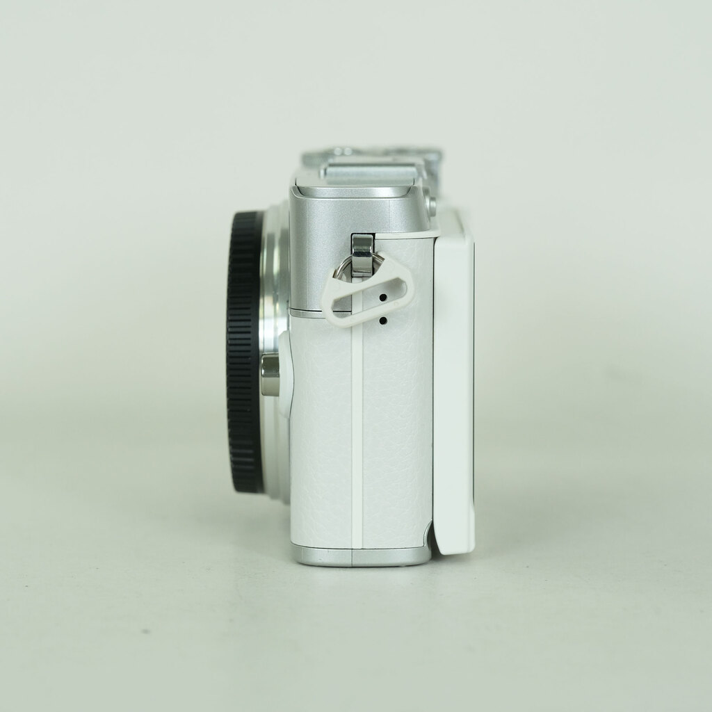 OLYMPUS PEN E-P7の出品 | ONE SCENE（ワンシーン）