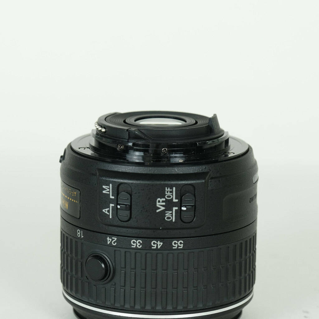 Nikon AF-S DX NIKKOR 18-55mm f3.5-5.6G VR IIの出品 | ONE SCENE