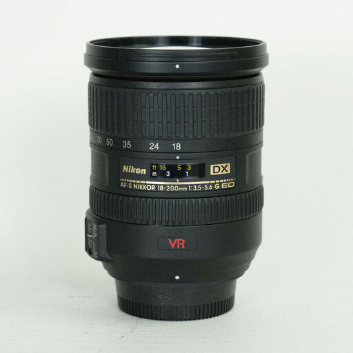 Nikon AF-S DX VR Zoom-Nikkor 18-200mm F3.5-5.6G IF-ED