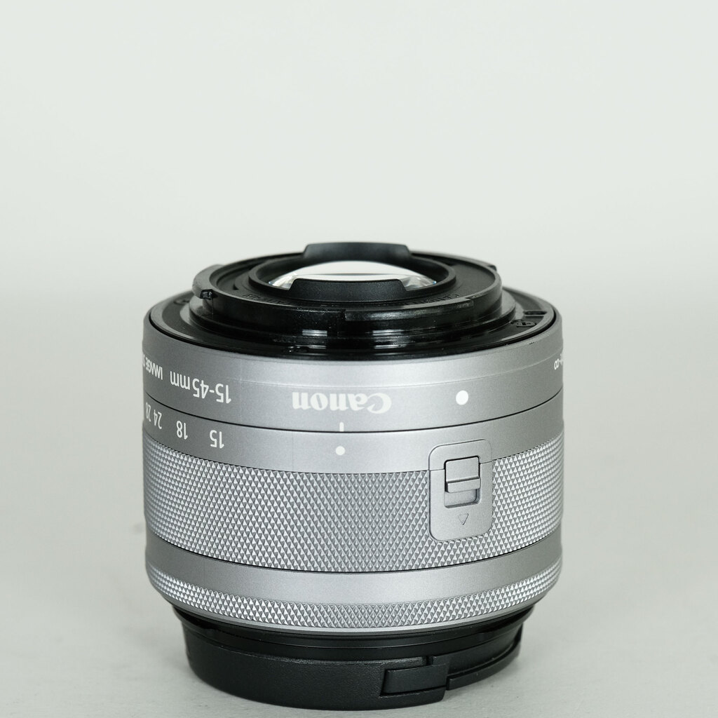 Canon EF-M15-45mm F3.5-6.3 IS STM