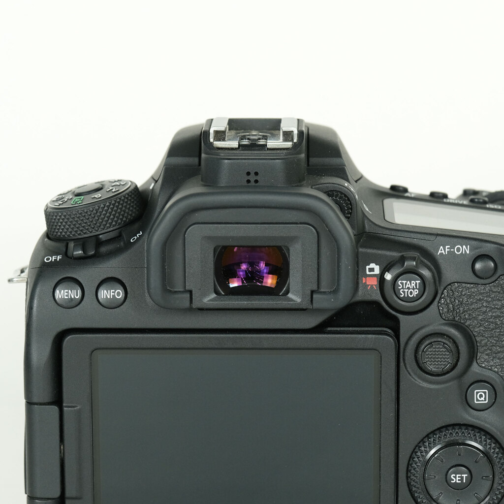 Canon EOS 90D