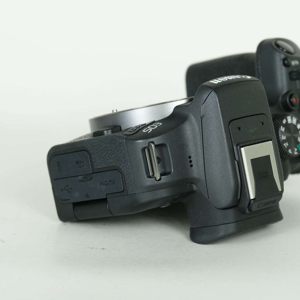 Canon EOS R10 Canon EOS R10