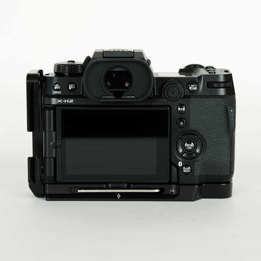 FUJIFILM X-H2