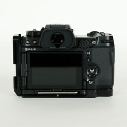 FUJIFILM X-H2