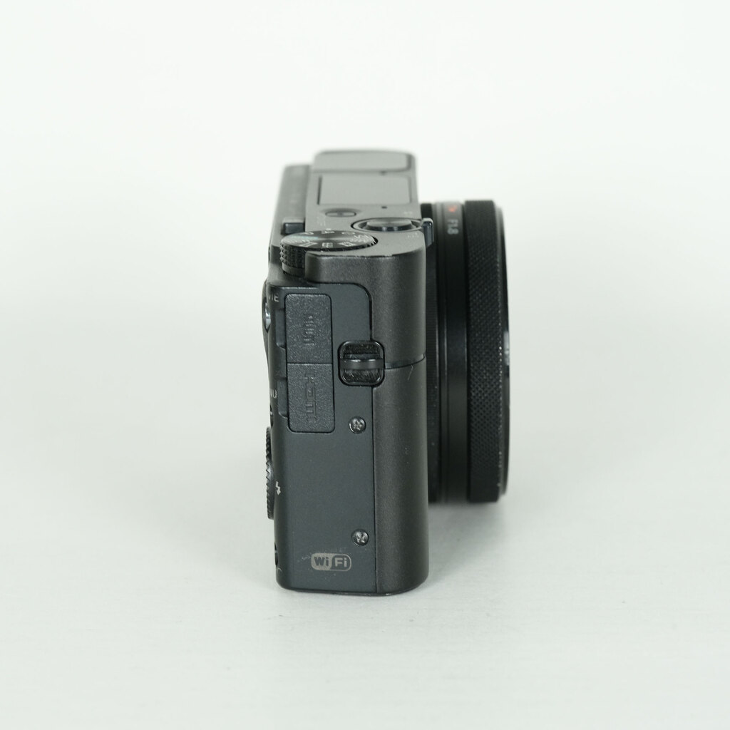 SONY Cyber-shot DSC-RX100M5