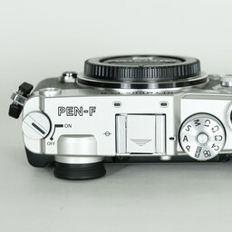 OLYMPUS PEN-F