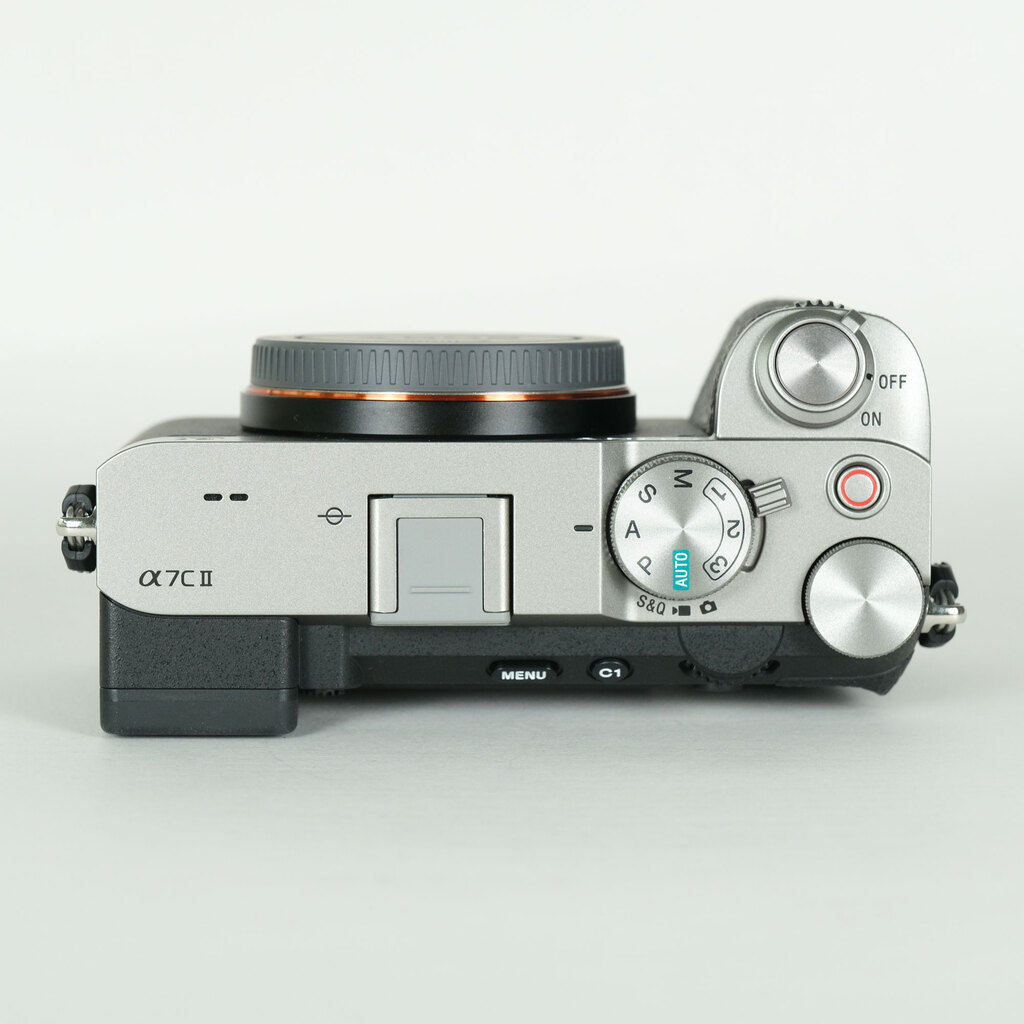 SONY α7C II（ILCE-7CM2）の出品 | ONE SCENE（ワンシーン）