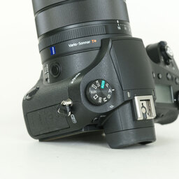 SONY Cyber-shot DSC-RX10M4