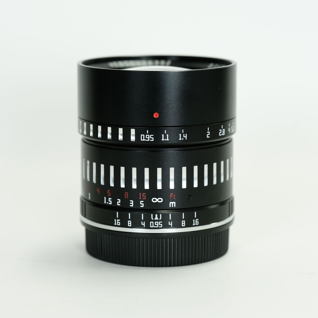 銘匠光学 TTArtisan 50mm F0.95 C (ライカSL/TL 用) ブラック×シルバー