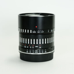 銘匠光学 TTArtisan 50mm F0.95 C (ライカSL/TL 用) ブラック×シルバー