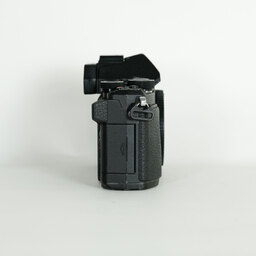 OLYMPUS OM-D E-M5 Mark II