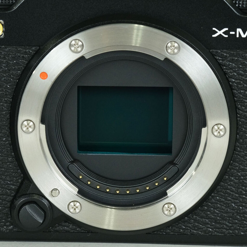 FUJIFILM X-M5