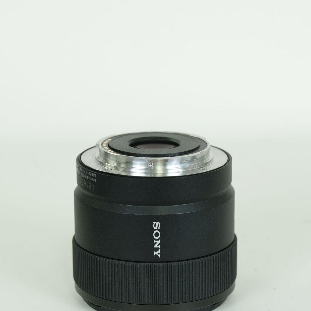 SONY E 11mm F1.8 SEL11F18