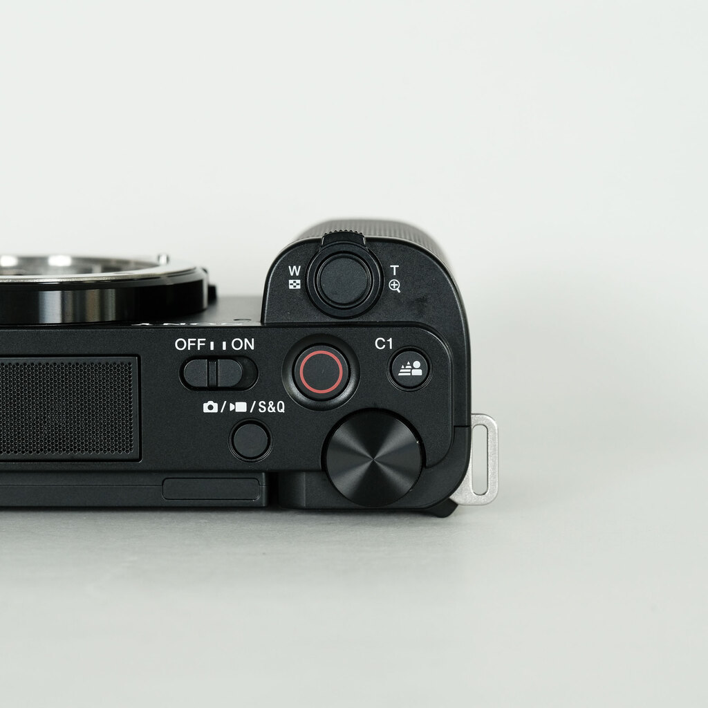 SONY VLOGCAM ZV-E10