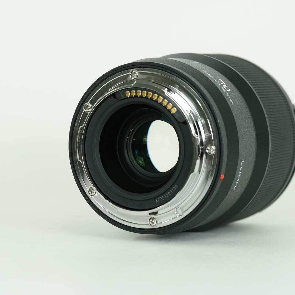 Panasonic LUMIX S 50mm F1.8 Panasonic LUMIX S 50mm F1.8