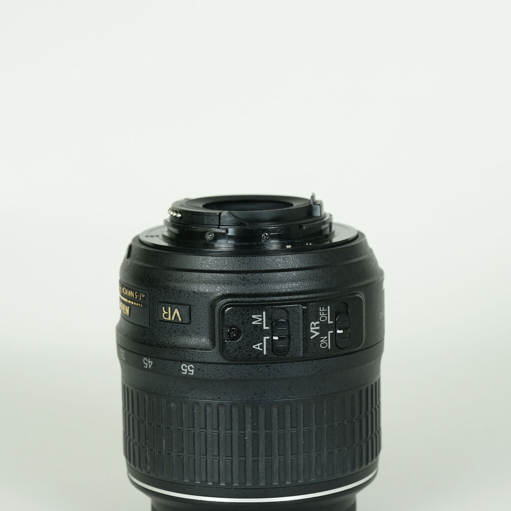 Nikon AF-S DX NIKKOR 18-55mm F3.5-5.6 G VR